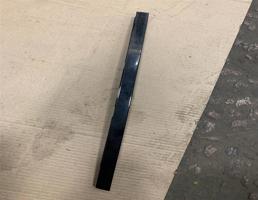 Направляющая стекла двери для Mercedes-Benz W204 C-classe 2006-2011  запчасти бу