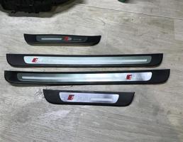 Комплект накладок порога для Audi A6 (C7 4G)2011-2014  запчасти бу