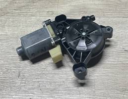 Мотор стеклоподъемника для Skoda Octavia (A7) 2013-2017  запчасти бу