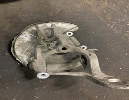 Кулак поворотный задний левый для Audi A5/S5 Coupe (8T) 2007-2011  запчасти бу