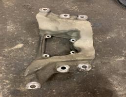 Опора КПП для Audi A6 (C6 4F) Allroad quattro 2005-2012  запчасти бу