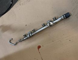 Рампа топливная для Skoda Octavia (A7) 2013-2017  запчасти бу