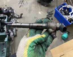 Форсунка дизельная для Volkswagen Passat (B7) 2011-2015  запчасти бу