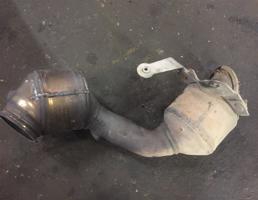 Катализатор для Mercedes-Benz W204 C-classe 2011-2015 рестайлинг  запчасти бу