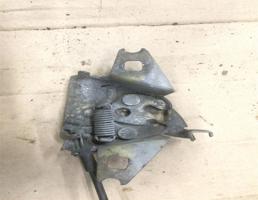 Замок капота для Volkswagen Passat (B3) 1988-1993  запчасти бу