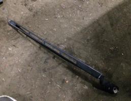 Поводок стеклоочистителя передний левый для Audi Q7 (4L)  2005 - 2009  запчасти бу