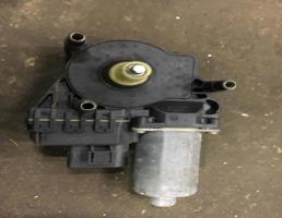 Мотор стеклоподъемника для Audi A6 (C5) 2001-2004 рестайлинг  запчасти бу