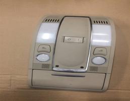 Плафон салонный для Audi Q7 (4L)  2005 - 2009  запчасти бу