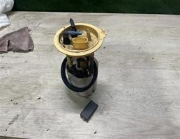 Топливный насос для Volkswagen Golf VI 2009-2012  запчасти бу