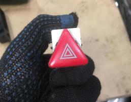 Кнопка аварийной сигнализации для Volkswagen Transporter T5 2003-2009  запчасти бу