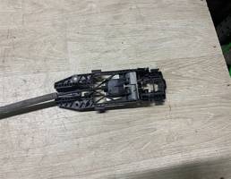 Кронштейн ручки для Volkswagen Touareg NF 2010 -2014  запчасти бу