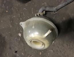 Бачок расширительный для Volkswagen Passat (B4) 1994-1996  запчасти бу