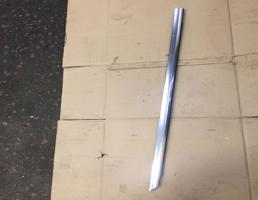 Молдинг передней правой двери для Mercedes-Benz W205 C-classe 2014-2018  запчасти бу