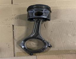 Поршень с шатуном для Audi A6 (C5) 1997-2001  запчасти бу