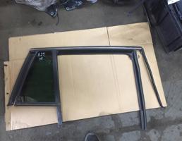 уплотнитель стекла двери задний правый для Skoda Superb 2008-2015  запчасти бу