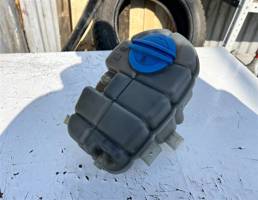 Бачок расширительный для Audi A6 (C7 4G)2011-2014  запчасти бу