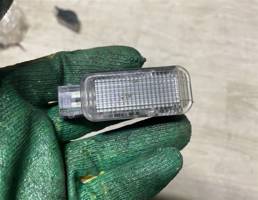 Плафон салонный для Audi A6 (C7 4G)2011-2014  запчасти бу