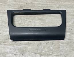 Накладка декоративная для Volkswagen Golf VI 2009-2012  запчасти бу