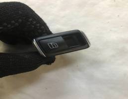 Кнопка стеклоподъемника для Mercedes-Benz W204 C-classe 2011-2015 рестайлинг  запчасти бу