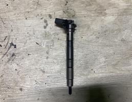 Форсунка дизельная для Skoda Superb 2008-2015  запчасти бу