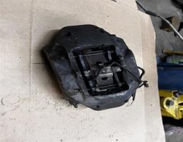 Суппорт передний левый для Volkswagen Touareg 7L 2002-2006  запчасти бу