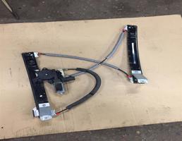 Стеклоподъемник передний правый для Jaguar XJ 4 X351 351 2009-2015  запчасти бу