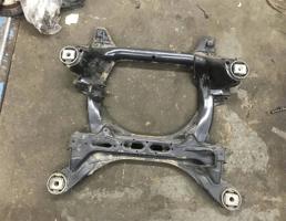 Подрамник двигателя для Volkswagen Touareg 7L 2007-2010  запчасти бу