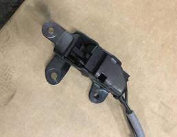 Замок багажника для BMW X5 E70 2007-2013  запчасти бу