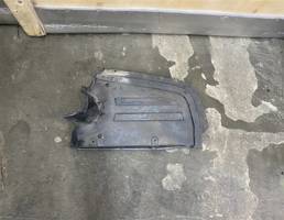 Защита антигравийная для Volkswagen Passat (B7) 2011-2015  запчасти бу