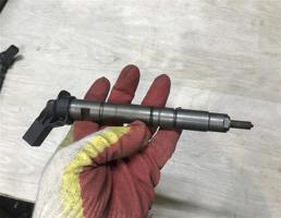 Форсунка дизельная для Audi Q7 (4L)  2005 - 2009  запчасти бу