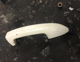 Ручка двери наружная левая для Volkswagen Passat (B6) 2005-2010  запчасти бу