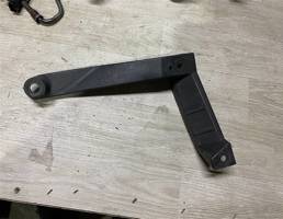 Кронштейн бампера для Volkswagen Touareg 7L 2007-2010  запчасти бу