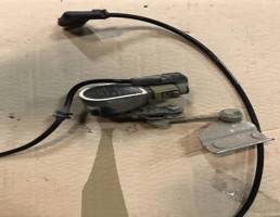 Датчик дорожного просвета для Mercedes-Benz W204 C-classe 2011-2015 рестайлинг  запчасти бу