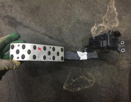 Педаль газа для Audi Q7 (4L)  2009 - 2015 рестайлинг  запчасти бу