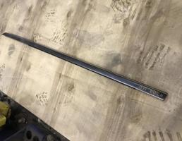 Молдинг передней правой двери для Mercedes-Benz W205 C-classe 2014-2018  запчасти бу