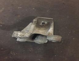 Опора двигателя для Audi A6 (C6 4F) 2005-2008  запчасти бу