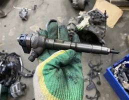 Форсунка дизельная для Volkswagen Passat (B7) 2011-2015  запчасти бу