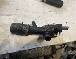 Фланец / тройник для Audi A6 (C7 4G)2011-2014  запчасти бу