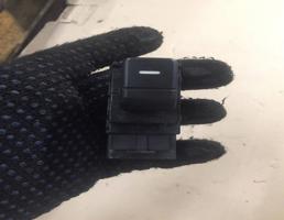 Кнопка стеклоподъемника для Land Rover Range Rover Sport L320 2005-  запчасти бу