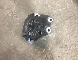 Опора двигателя левая для Audi Q7 (4L)  2005 - 2009  запчасти бу