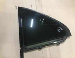 Стекло двери задней левой (форточка) для Mercedes-Benz W205 C-classe 2014-2018  запчасти бу