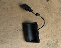 Кнопка открывания багажника для Porsche Cayenne 958 2010-2014  запчасти бу