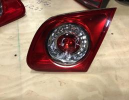 Фонарь задний внутренний правый для Volkswagen Passat (B6) 2005-2010  запчасти бу