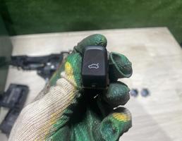 кнопка багажника для Audi A6 (C7 4G)2011-2014  запчасти бу