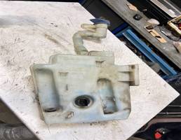 Бачок омывателя лобового стекла для Skoda Octavia (A5 1Z-) 2008-2013 рестайлинг  запчасти бу