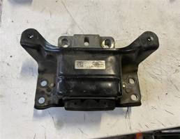 Опора КПП для Skoda Octavia (A7) 2013-2017  запчасти бу