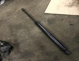 Амортизатор крышки багажника для Volkswagen Sharan 1995-1999  запчасти бу