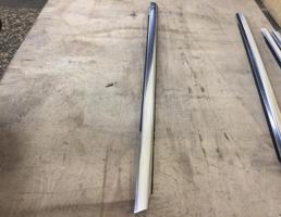 Молдинг стекла двери передней правой для Mercedes-Benz W253 X253 GLC 2019- рестайлинг  запчасти бу