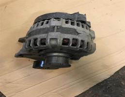 Генератор для Mercedes-Benz W204 C-classe 2011-2015 рестайлинг  запчасти бу