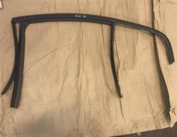 уплотнитель стекла двери задний левый для BMW 3-серия E90/E91 2005>  запчасти бу